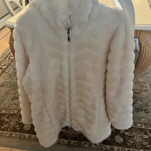 Gallery Off White Hooded Coat. Size large.